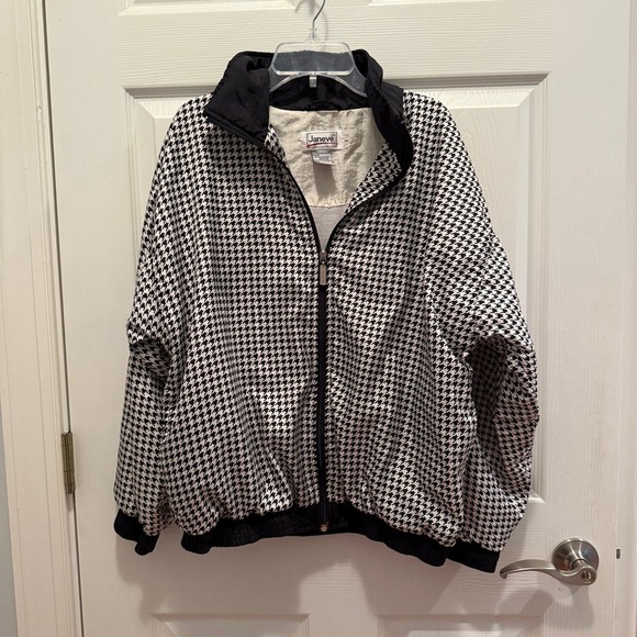 Janeve Jackets & Blazers - Vintage Houndstooth Windbreaker Jacket – Size Small